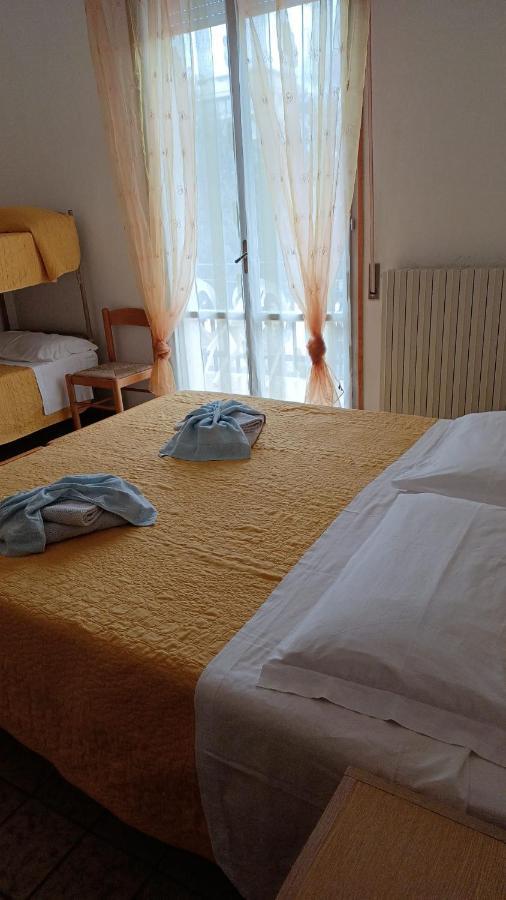 Hotel Villa Del Prato Cucina Romagnola E Possibilita Pacchetto Spiaggia Bellariva Di Rimini Kültér fotó