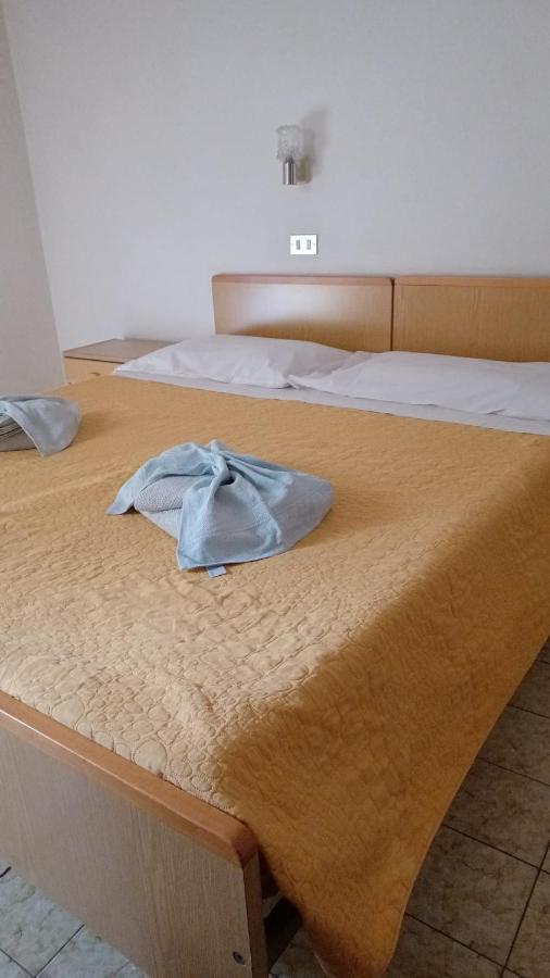 Hotel Villa Del Prato Cucina Romagnola E Possibilita Pacchetto Spiaggia Bellariva Di Rimini Kültér fotó